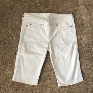 Bar III white capris